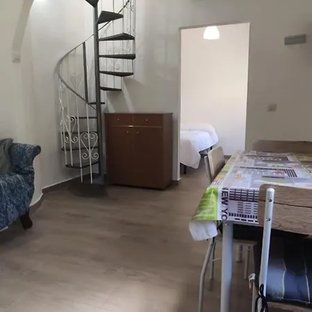 Casa Di Ema アパート